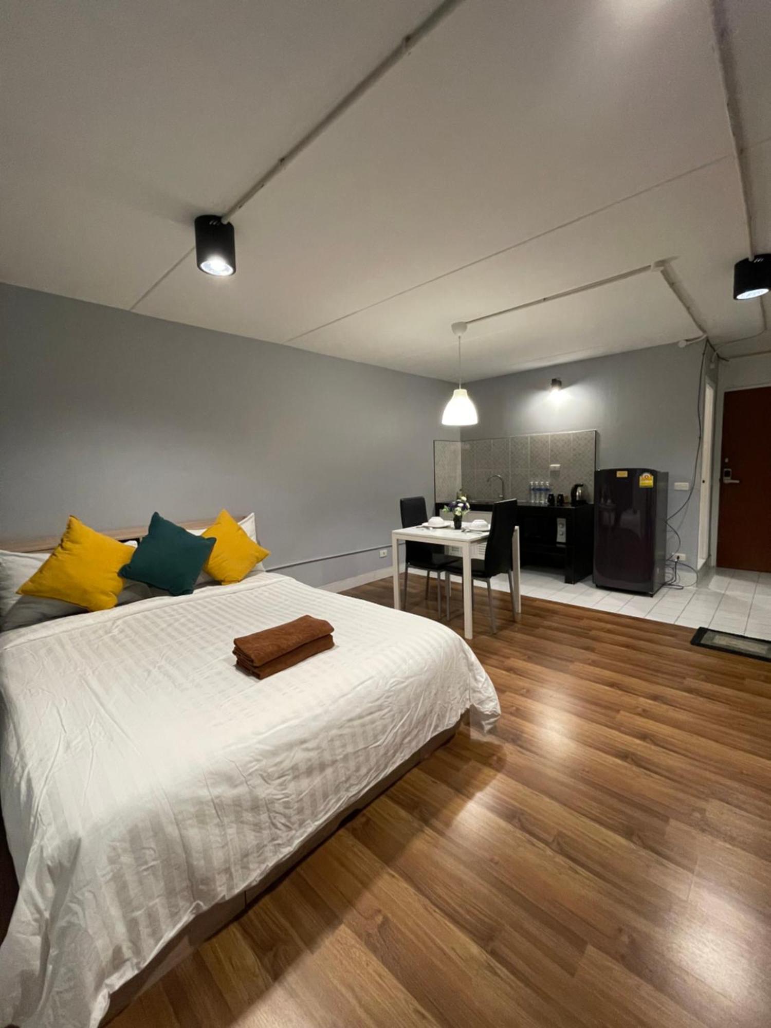 Popular Condo เมืองทองธานี Pak Kret Exterior photo